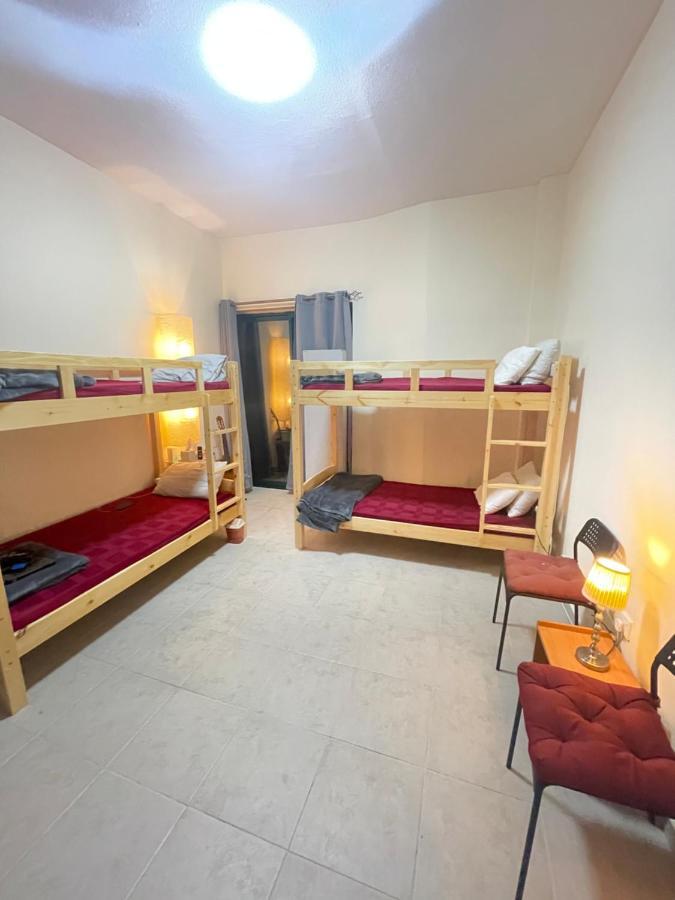 Dxb Backpackers Executive Hostel Dubai Exterior foto